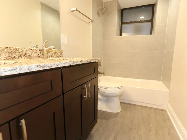1218 W Diversey Pkwy #G — Photo 26