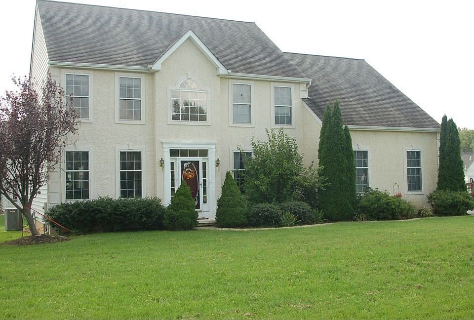 1st image of 1201 Stonegates Turn