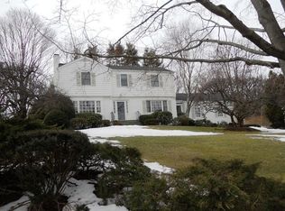 118 Valley Cir, Fairfield, CT 06825