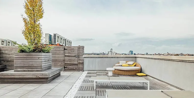 Rented by Artur Gutman, LREB | media 27