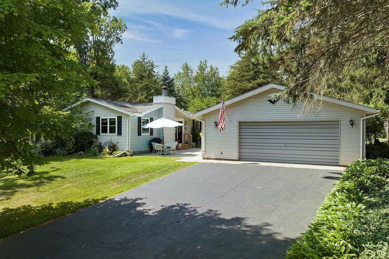 N4365 Nelson Road, Markesan, WI 53946 Zillow