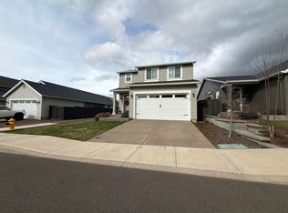 435 NE Greenway Dr, Estacada, OR 97023