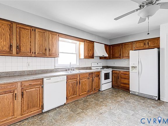 3rd image of 3041 Clintwood Rd