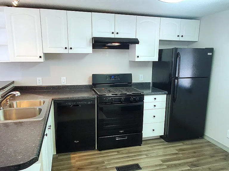 507 S 8th St #30 — Photo 4