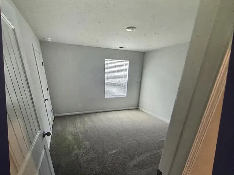 Guest bedroom (1st floor)