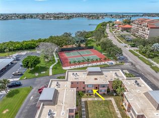 1150 Rue Des Reines APT 2B, South Pasadena, FL 33707