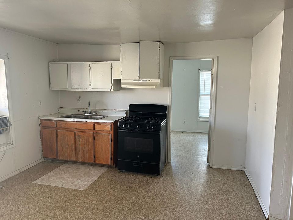 2nd image of 41645 Road 105 #5