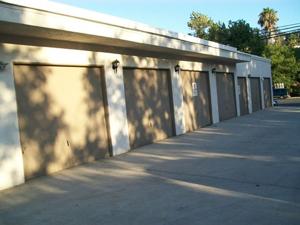 Building Photo 5