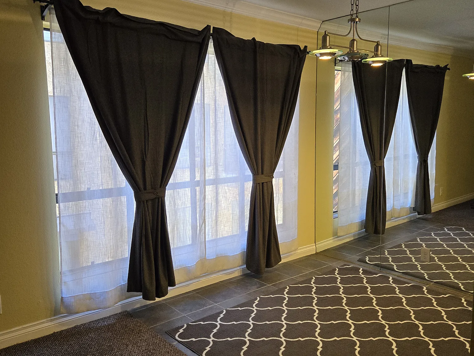 Studio, 513 sqft, $1,800 — Photo 2