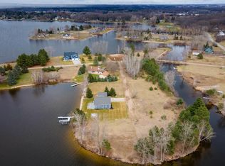 2007 Channel Dr W, Weidman, MI 48893