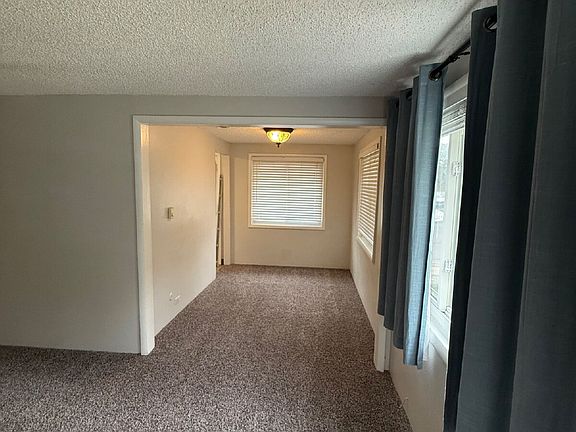 4th image of 3101 S Fox St