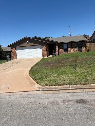 2806 NE Euclid Ave Photo 1