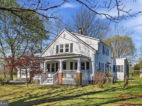 3rd image of 1239 Cedar Grove Rd