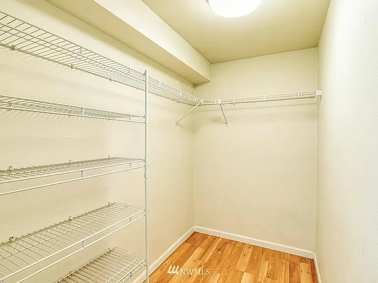 9625 S 242nd Ct — Photo 16