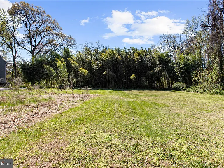 161 Margate Dr — Photo 4