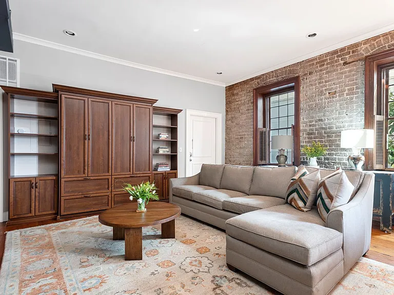 184 E Bay St #201 — Photo 8