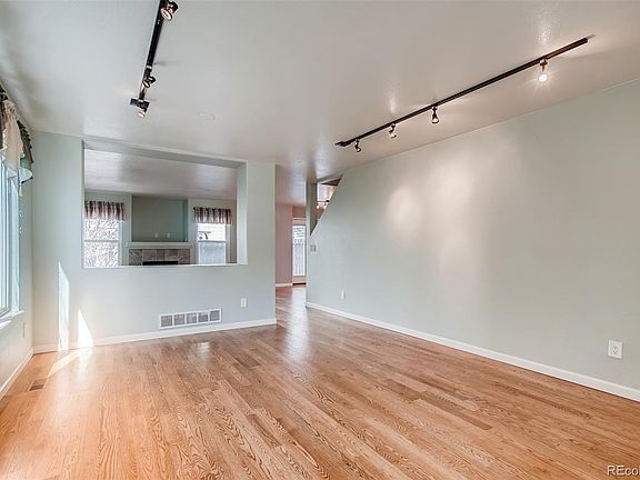 5th image of 463 Blackfoot St