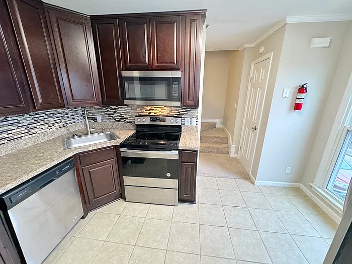 1003 Green St #1003 — Photo 7