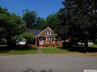 515 Seminary St, Moulton, AL 35650