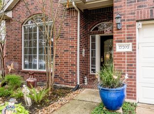 17707 Towne Bridge Dr, Tomball, TX 77377