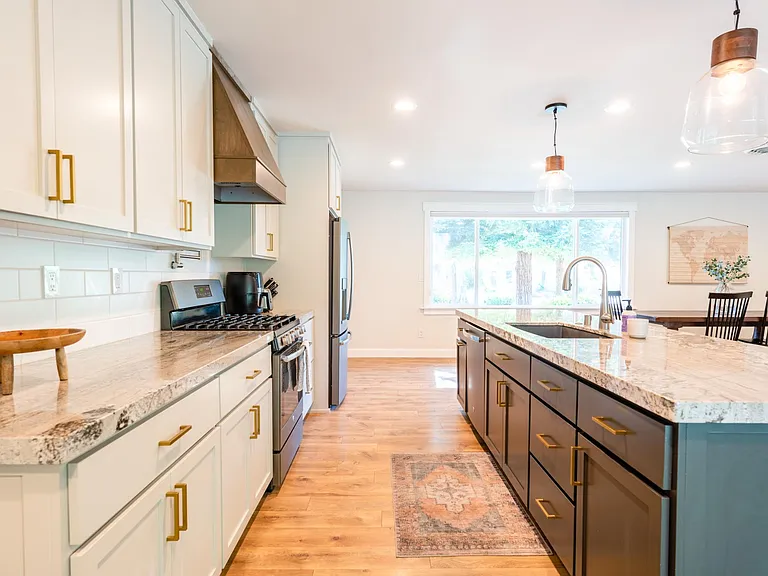 3530 Riverview Dr — Photo 16