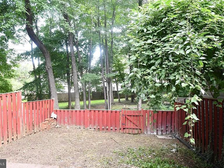 5104 Arrit Ct — Photo 16
