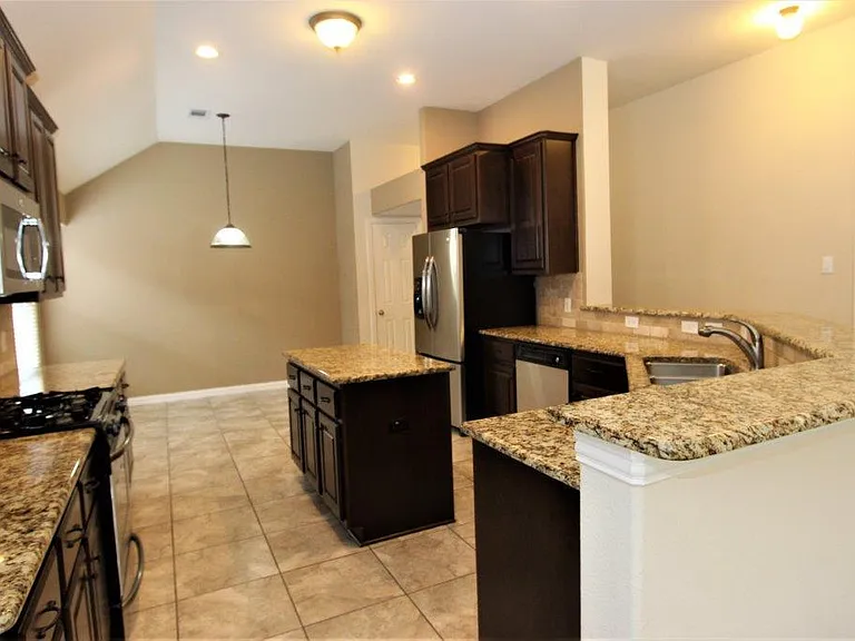 8902 Peach Oak Xing — Photo 8