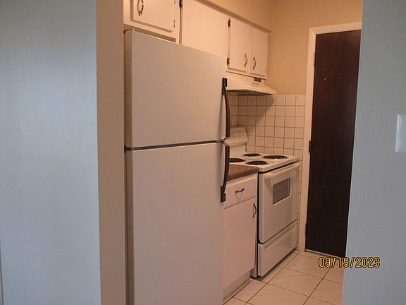 4th image of 15724 Terrace Dr Unit 3
