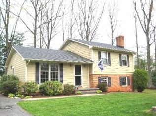 122 Forest Park Dr, Forest, VA 24551