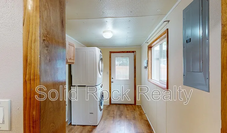 2527 Mount Vernon St — Photo 12