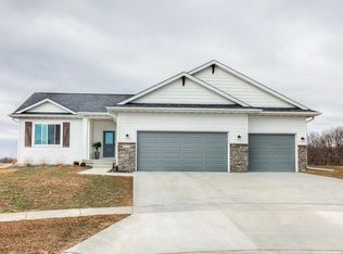 5115 Springbrook Cir, Ames, IA 50014