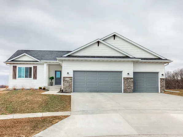 5115 Springbrook Cir, Ames, IA 50014