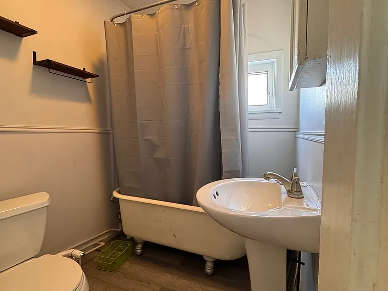 230 Mechanic St #3 — Photo 10