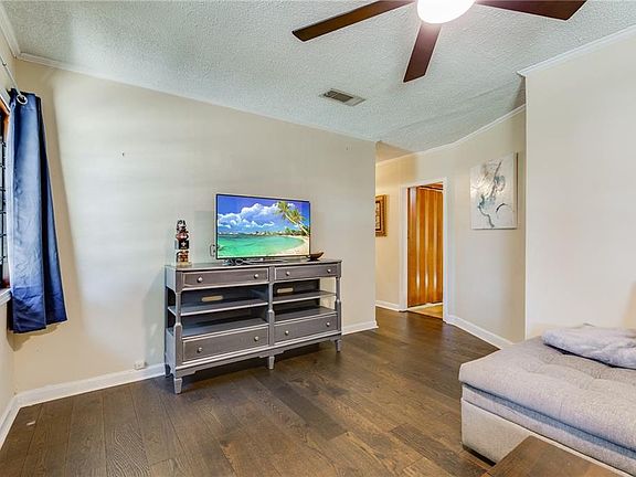5th image of 316 Sadie Ave