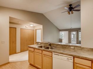 819 Silverstone Dr UNIT 819, Carpentersville, IL 60110