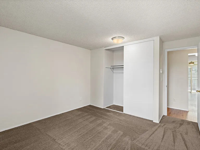 2 Bed 1 Bath Standard - 885 Sq Ft 2 Bed 1 Bath Standard - 885 Sq Ft