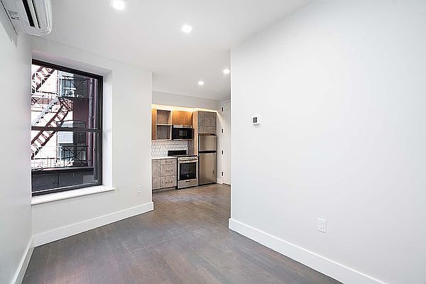 1st image of 334 E 105th St APT 3A