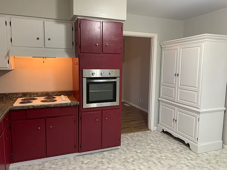 2117 W Surrey Dr — Photo 8
