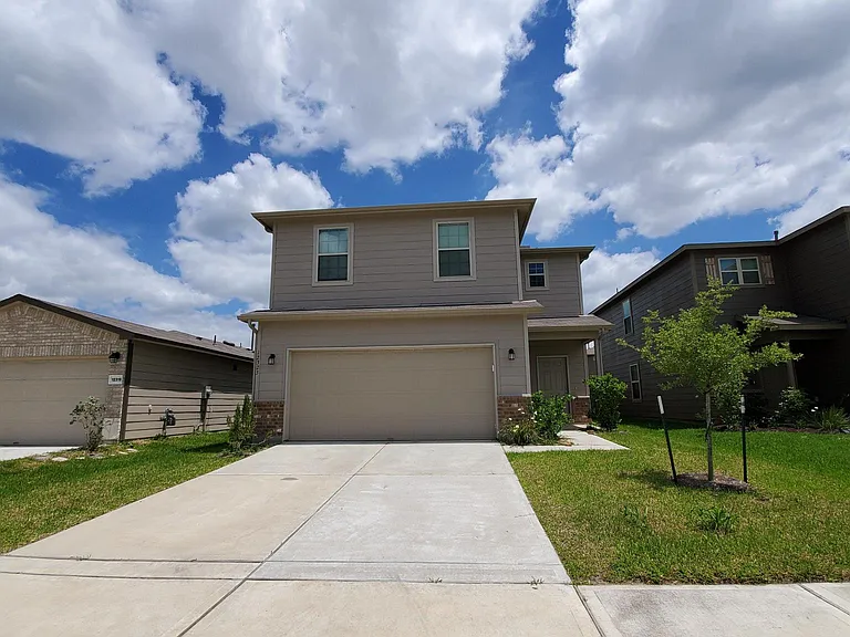 12323 Skyview Amber Ct — Photo 1