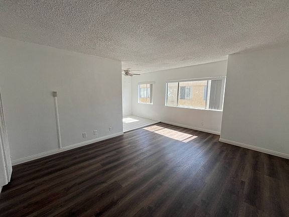 2nd image of 1224 W 107th St #8