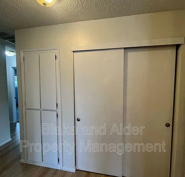 5531 SW Lombard Ave — Photo 8