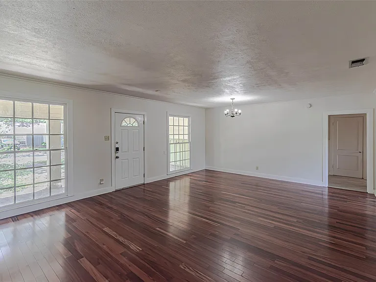1202 Norwood Rd — Photo 10