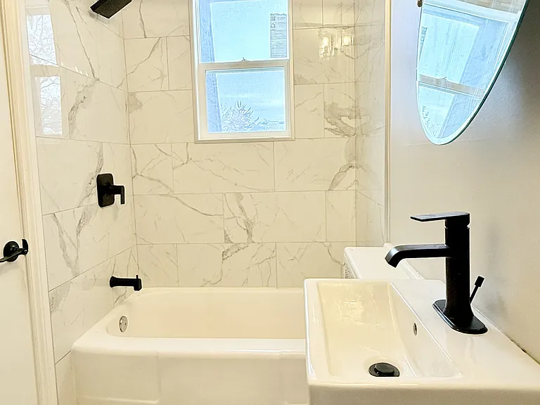 308 Askin Ave #7 — Photo 11