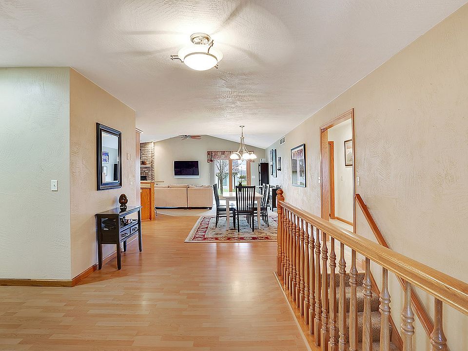 422 Kramer Ln Kimberly WI Zillow