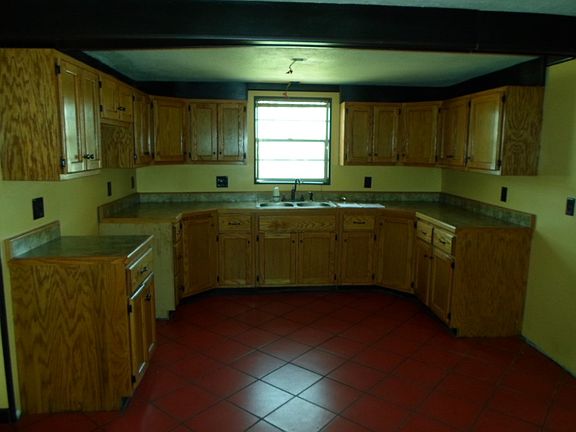 4th image of 168 Inman Dr