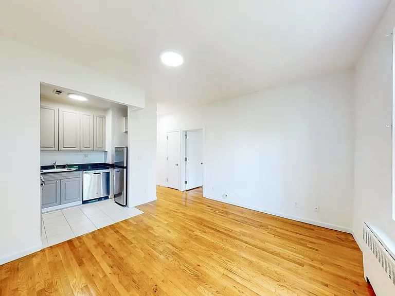 318 E 89th St #5A — Photo 2