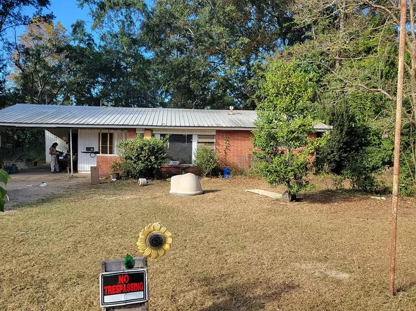 1110 Cynthia Dr, Dothan, AL 36301