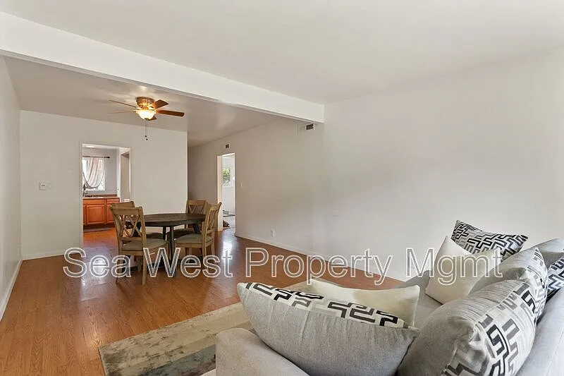 2 bed, 1.0 bath, 1060 sqft, $2,950 — Photo 3