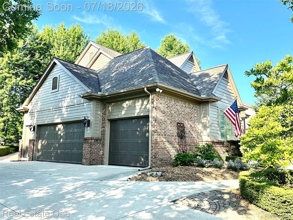 1793 Skyline Dr, Rochester Hills, MI 48306 | MLS #20261053366 | Zillow