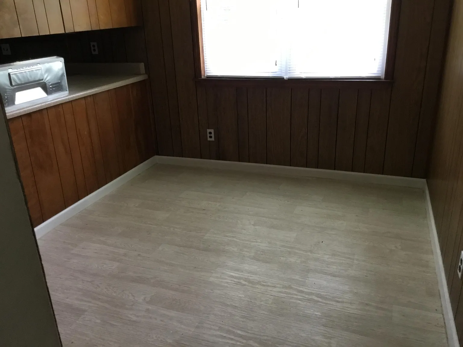 3 bed, 2.0 bath, 1476 sqft, $1,300 — Photo 3